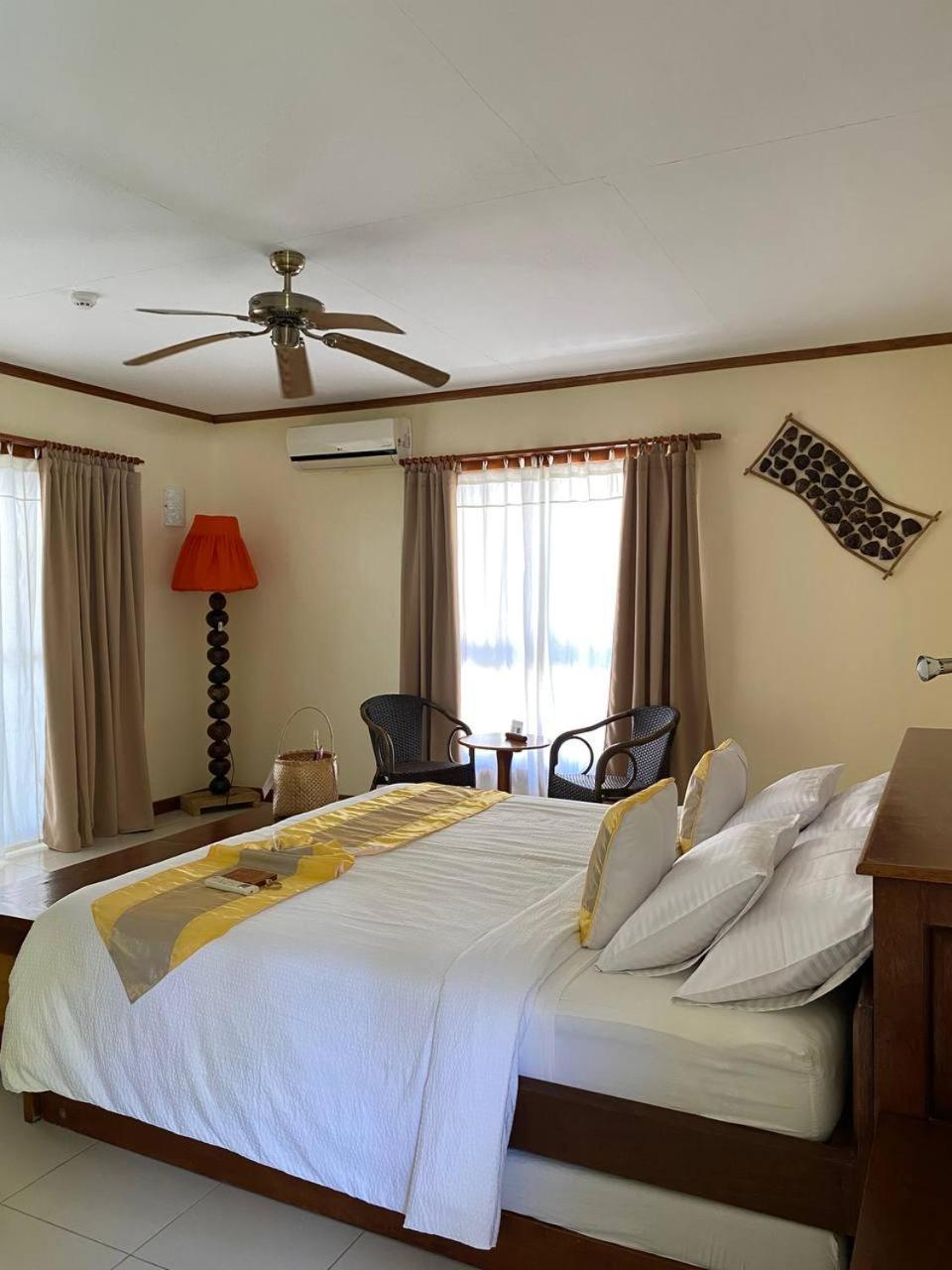 El Rio Y Mar Resort โกรอน ภายนอก รูปภาพ